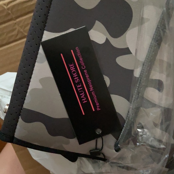 COPY - New Haute Shore neoprene bag with case - Picture 10 of 11